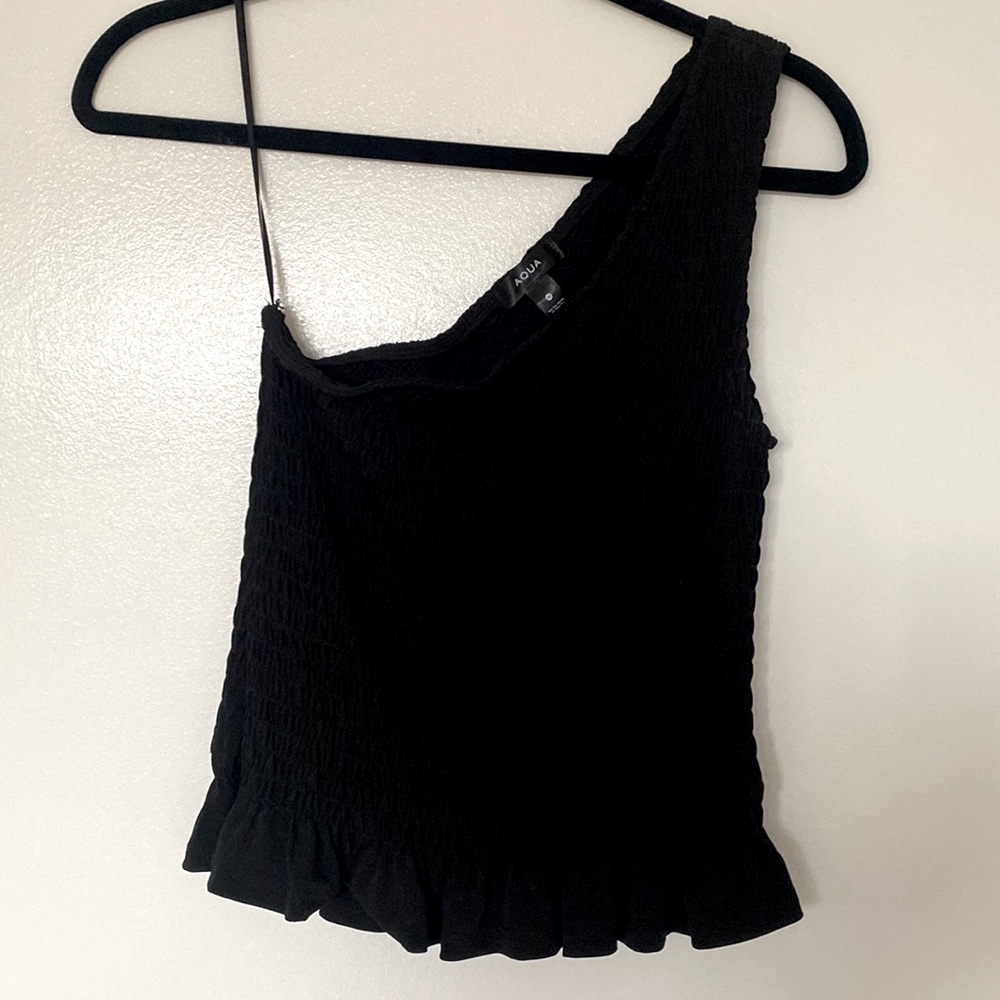 one shoulder tank!